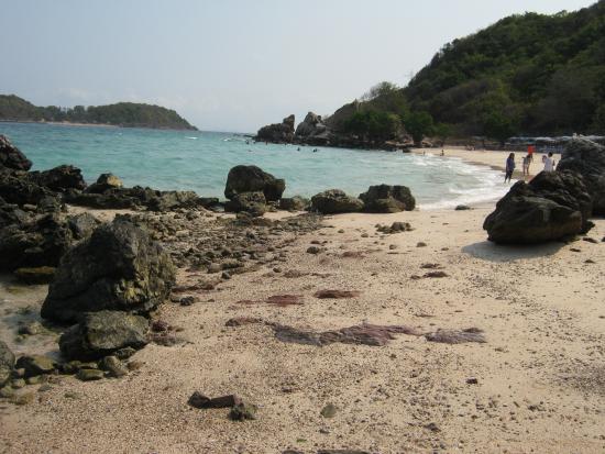 หาดตายาย ท่าเรือแหลมบาลีฮาย ทะเล เกาะล้าน เมืองพัทยา ชลบุรี